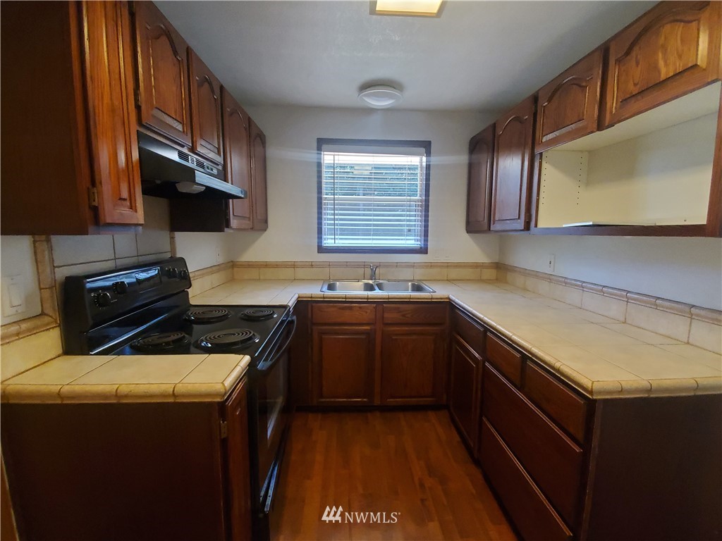 11255 Ridge Rim Trail Southeast Port Orchard, WA 98367 - Photo 18 of 38