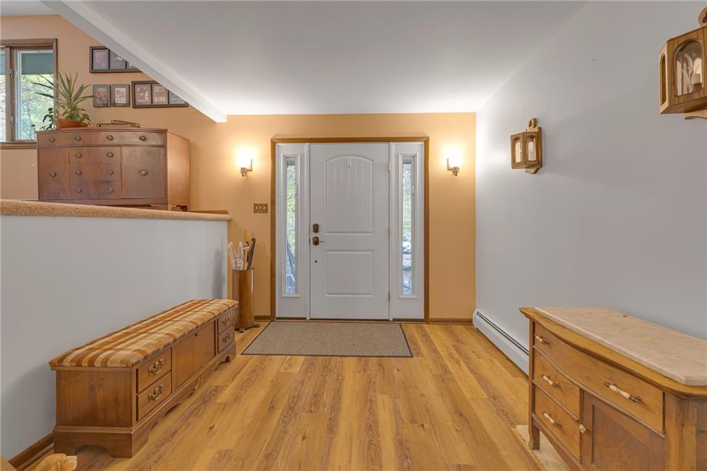 124 Heath Drive Baden, PA 15005 - Photo 4 of 38