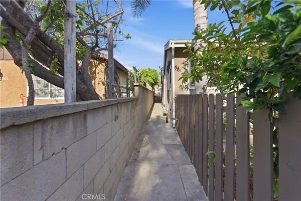 $919,000 | 11233 Virginia Street, Lynwood, CA 90262