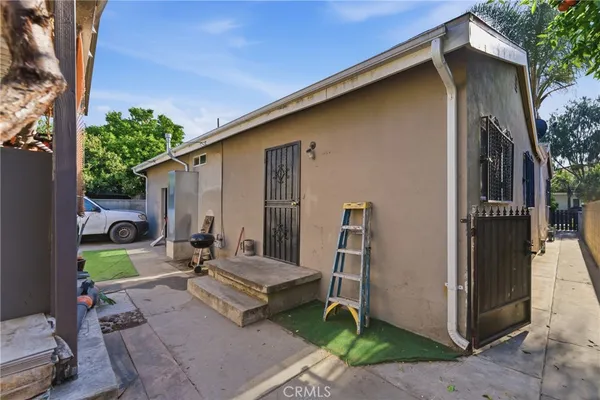$919,000 | 11233 Virginia Street, Lynwood, CA 90262
