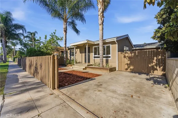 $919,000 | 11233 Virginia Street, Lynwood, CA 90262