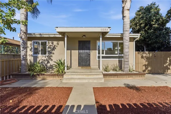 $919,000 | 11233 Virginia Street, Lynwood, CA 90262