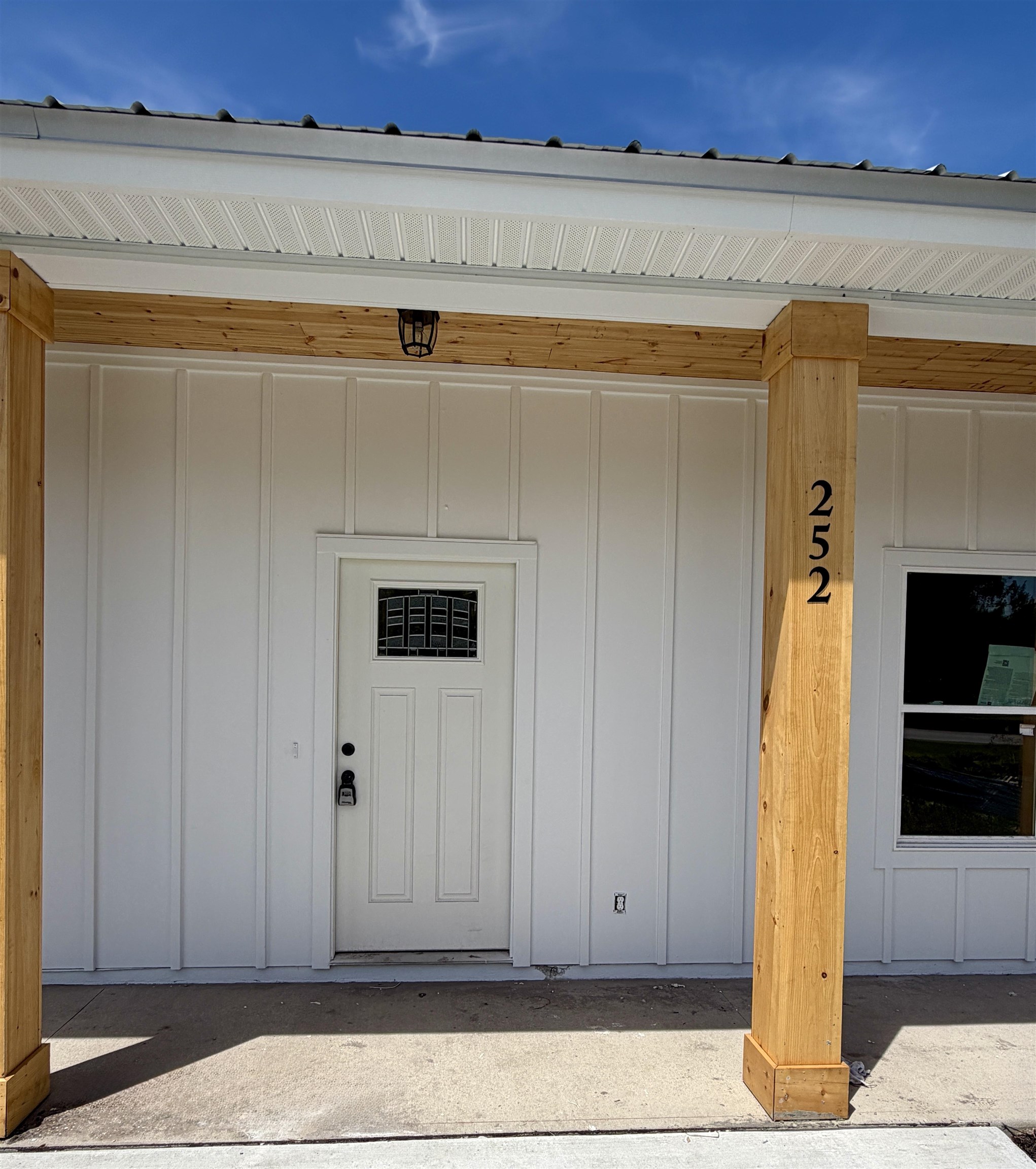 a view of room with washer and dryer