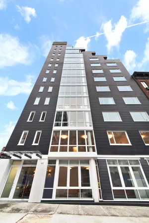 $2,000,000 | 22 Renwick Street, Unit 5B | Hudson Square