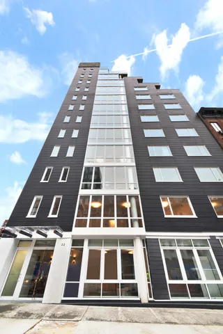 $2,200,000 | 22 Renwick Street, Unit 5B | Hudson Square