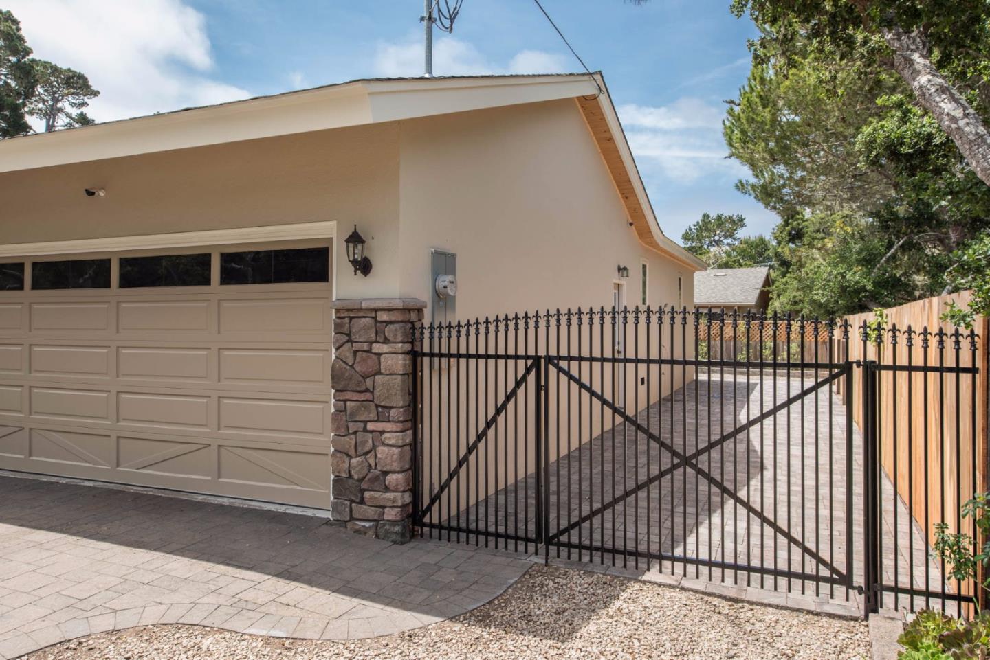 1082 Ortega Road Pebble Beach, CA 93953 - Photo 3 of 34