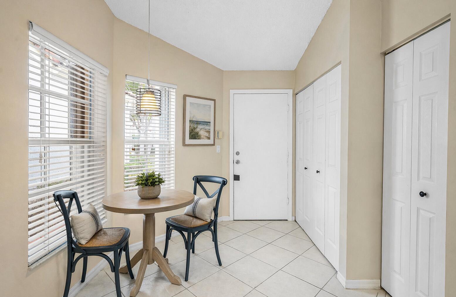 6060 Petunia Road Delray Beach, FL 33484 - Photo 7 of 59 BreakfastArea_VirtualStaged