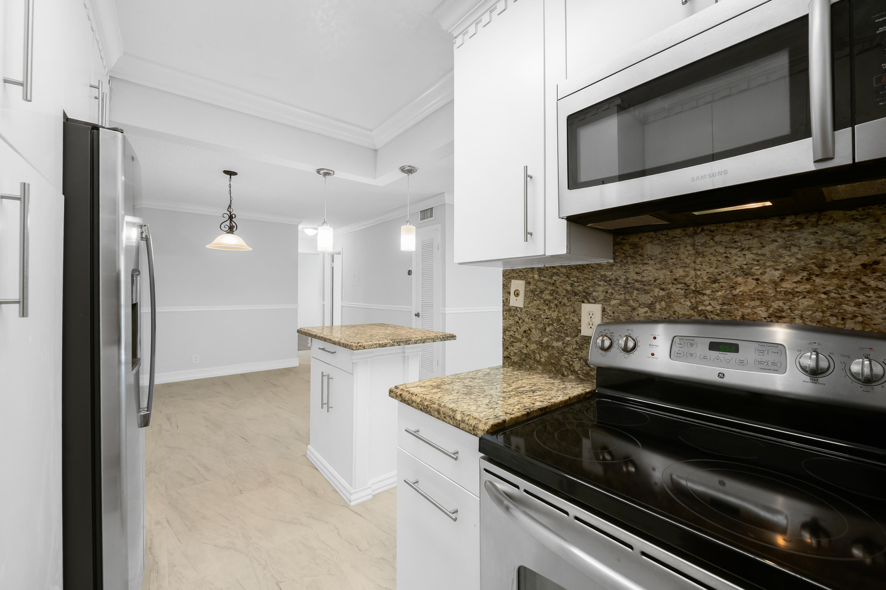 1231 Northwest 13th Street, Unit 470F Boca Raton, FL 33486 - Photo 26 of 31 DSC_6572