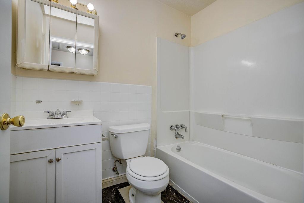 1347 Randomhill Road Cincinnati, OH 45231 - Photo 31 of 39 Gallery Image 31