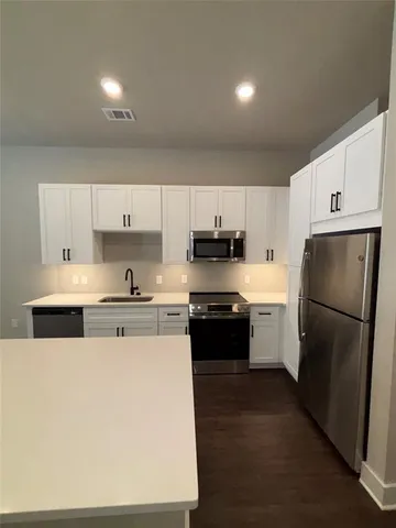 $1,600 | 111 Town Place, Unit 2290, Fairview, TX 75069