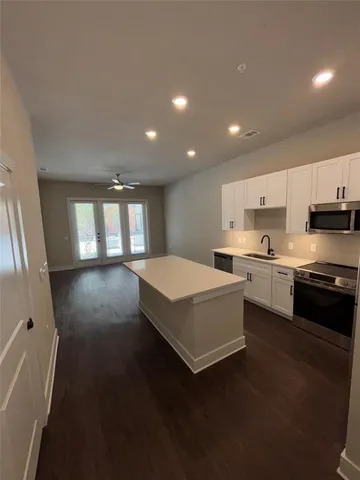 $1,600 | 111 Town Place, Unit 2290, Fairview, TX 75069
