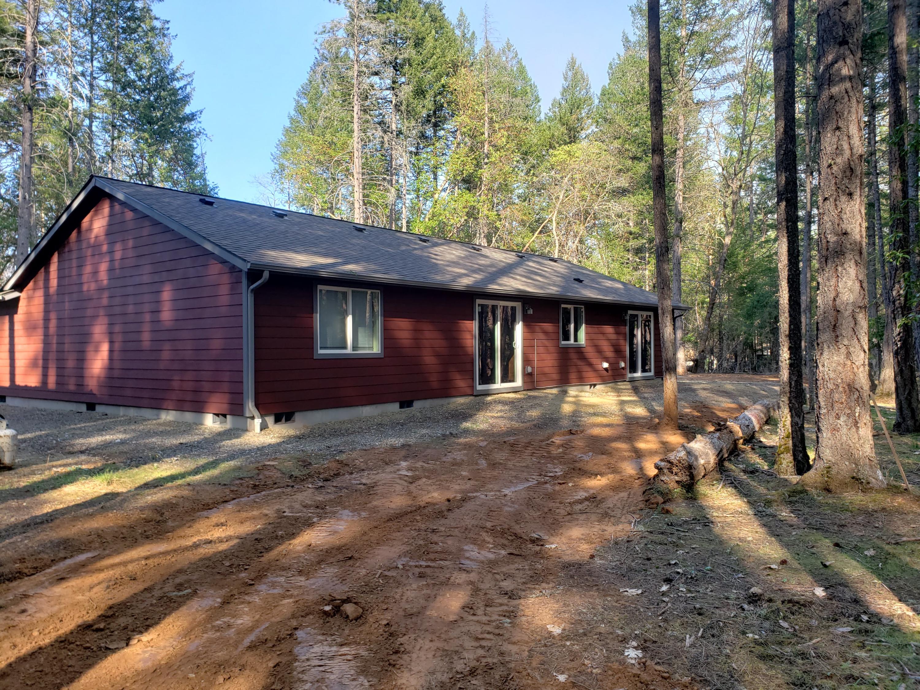 235 Griffin Road Grants Pass, OR 97527 - Photo 18 of 23 235 Griffin Back
