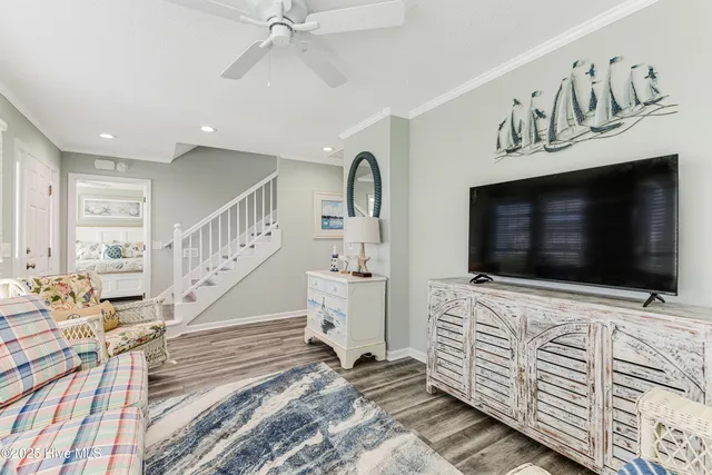 $1,199,000 | 185 Yacht Watch Drive, Holden Beach, NC 28462