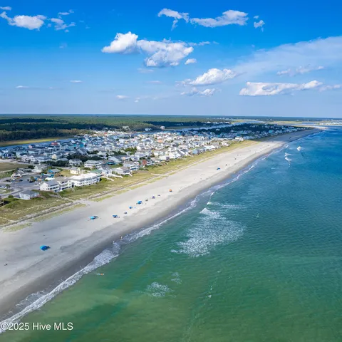 $1,199,000 | 185 Yacht Watch Drive, Holden Beach, NC 28462