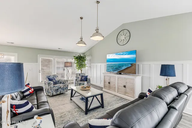 $1,199,000 | 185 Yacht Watch Drive, Holden Beach, NC 28462