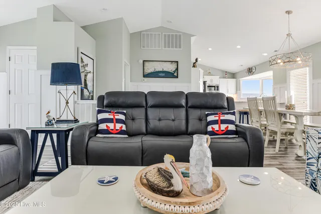 $1,199,000 | 185 Yacht Watch Drive, Holden Beach, NC 28462