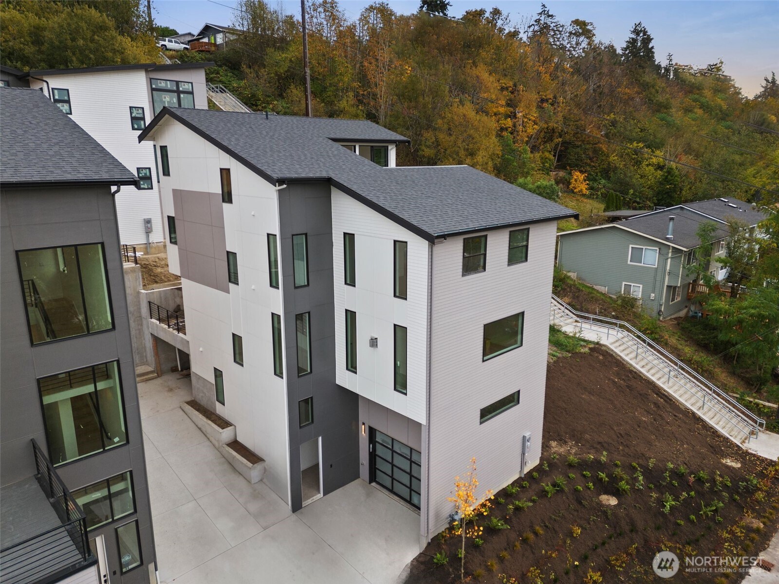 5256 23rd Avenue Southwest Seattle, WA 98106 - Photo 1 of 38