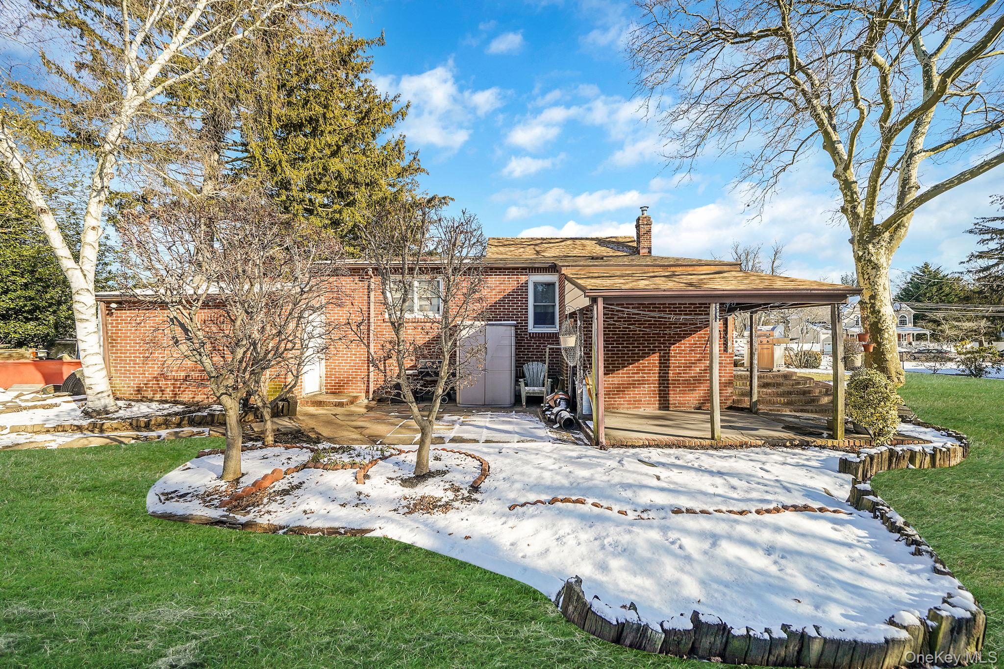 34 Pine Acres Boulevard Deer Park, NY 11729 - Photo 8 of 24