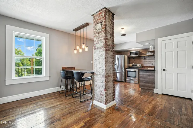 $570,000 | 621 McArthur Avenue, Elizabethton, TN 37643