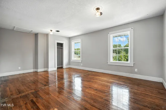 $570,000 | 621 McArthur Avenue, Elizabethton, TN 37643