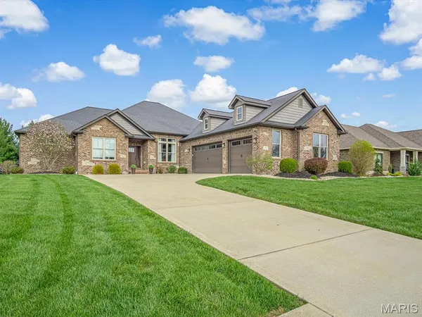$765,000 | 3917 Shale Drive, Edwardsville, IL 62025