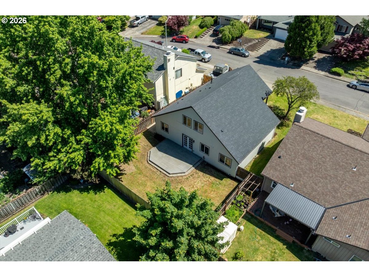7025 Southwest 174th Avenue Beaverton, OR 97007 - Photo 33 of 38