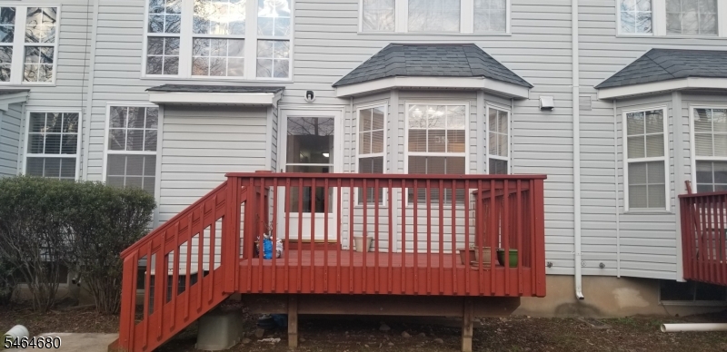 327 Hawthorne Road North Brunswick, NJ 08902 - Photo 2 of 24 Gallery Image 2