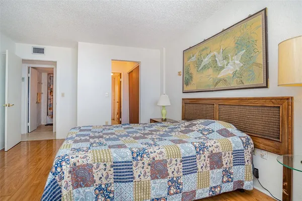 $259,900 | 1415 Ocean Shore Boulevard, Unit 704, Ormond Beach, FL 32176
