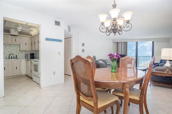 $259,900 | 1415 Ocean Shore Boulevard, Unit 704, Ormond Beach, FL 32176