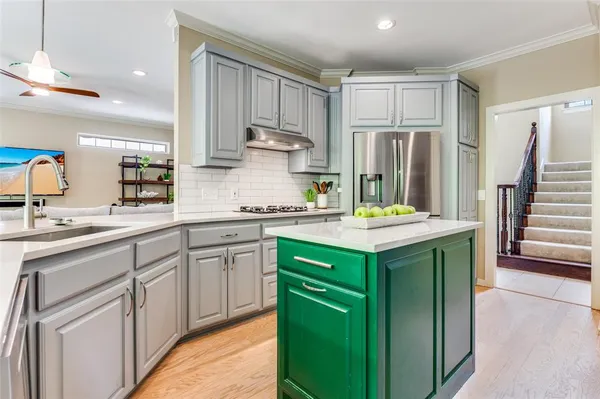 $692,000 | 9727 Vinewood Drive, Dallas, TX 75228