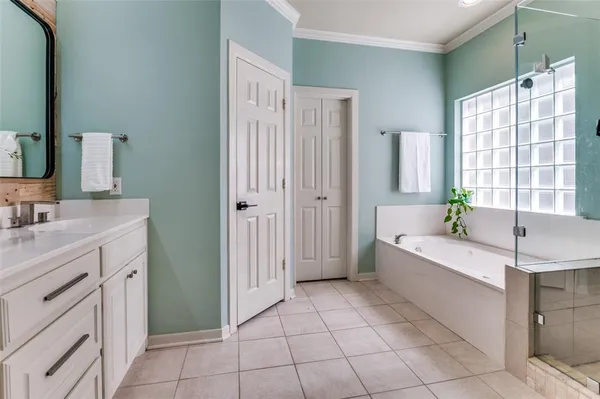 $692,000 | 9727 Vinewood Drive, Dallas, TX 75228