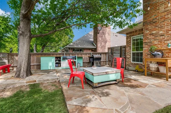 $692,000 | 9727 Vinewood Drive, Dallas, TX 75228