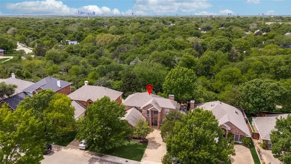$692,000 | 9727 Vinewood Drive, Dallas, TX 75228