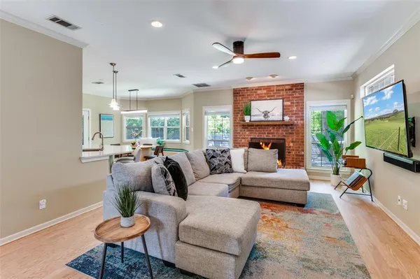 $692,000 | 9727 Vinewood Drive, Dallas, TX 75228