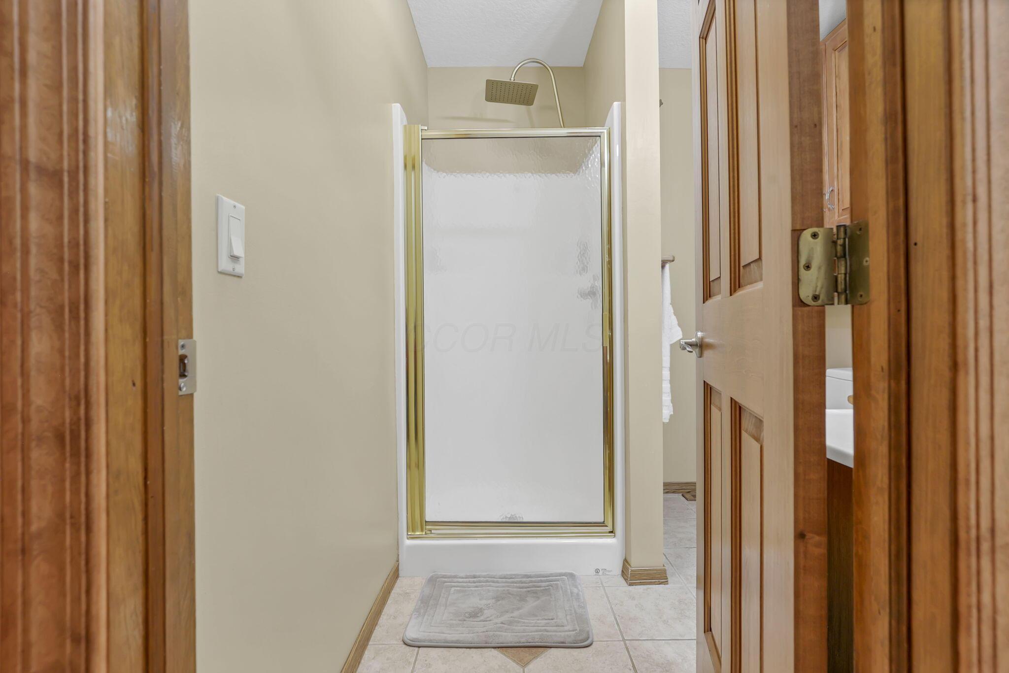 10485 Shipley Road Johnstown, OH 43031 - Photo 42 of 127 1st Floor Full Bath #2