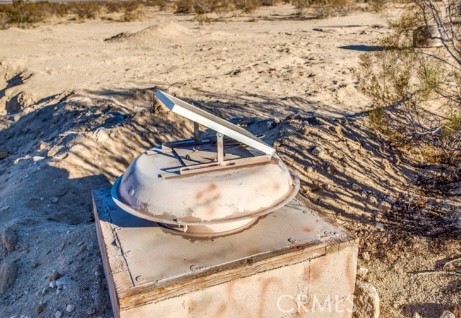 60426 Lorraine Road Landers, CA 92285 - Photo 11 of 23