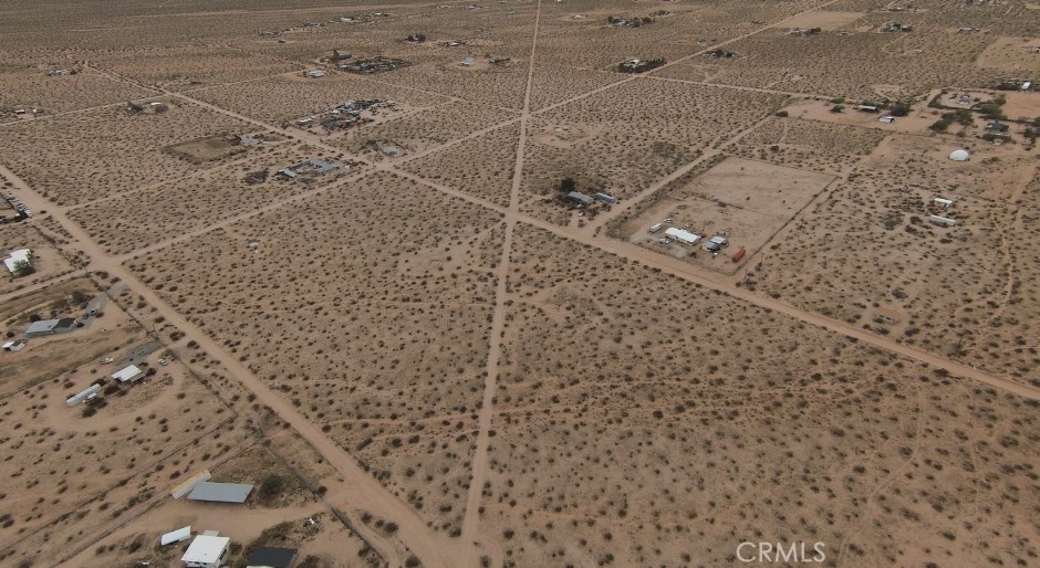 60426 Lorraine Road Landers, CA 92285 - Photo 22 of 23 a bathroom with a shower
