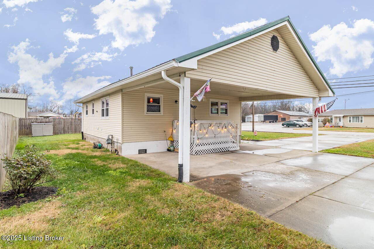 227 Cedar Grove Road Shepherdsville, KY 40165 - Photo 24 of 31 Carport