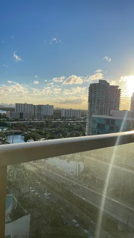 $4,999 | 16699 Collins Avenue, Unit 1909, Sunny Isles Beach, FL 33160