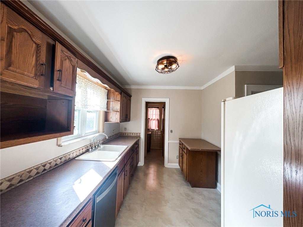 3735 Maxwell Road Toledo, OH 43613 - Photo 14 of 47 Gallery Image 14
