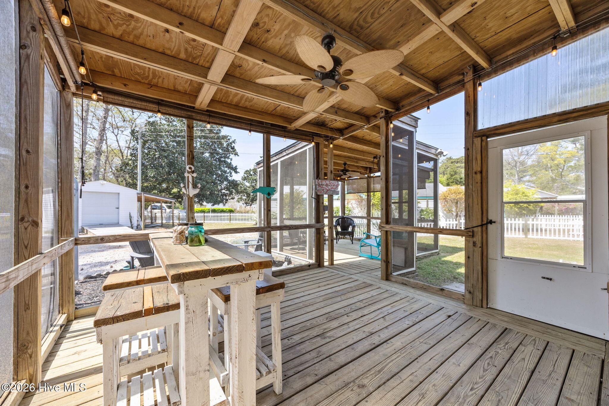 1285 State Rte 101 Beaufort, NC 28516 - Photo 21 of 35 Full Screened Porch