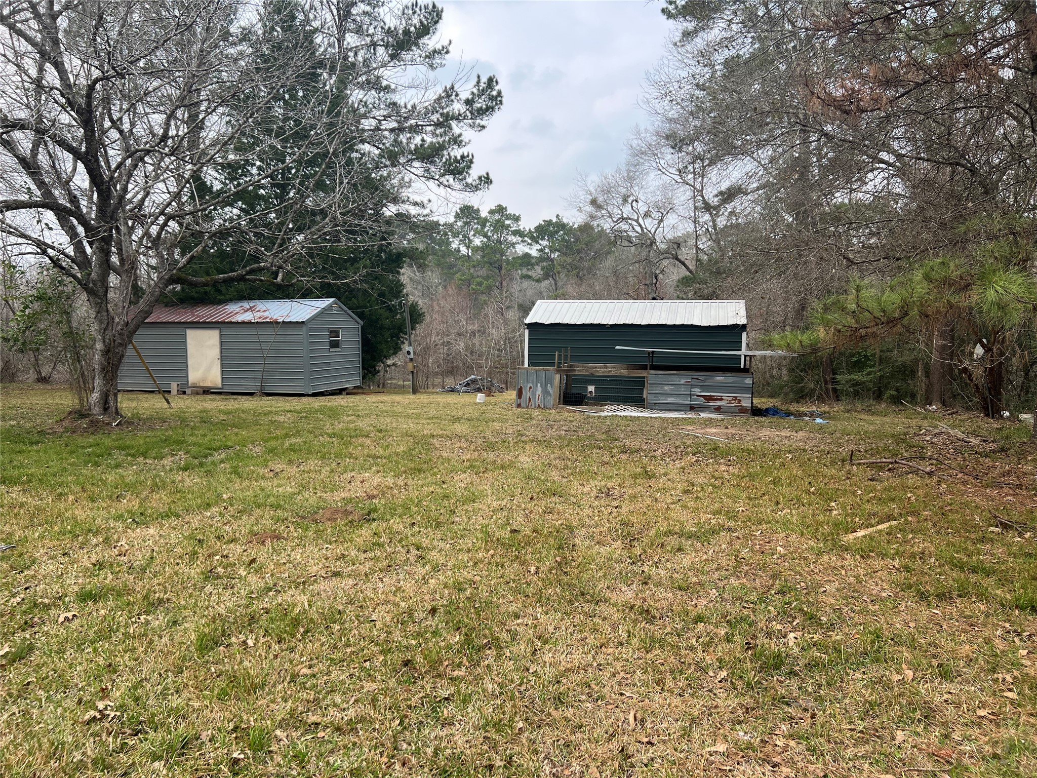 951 Lakeshore Drive Cleveland, TX 77327 - Photo 2 of 10