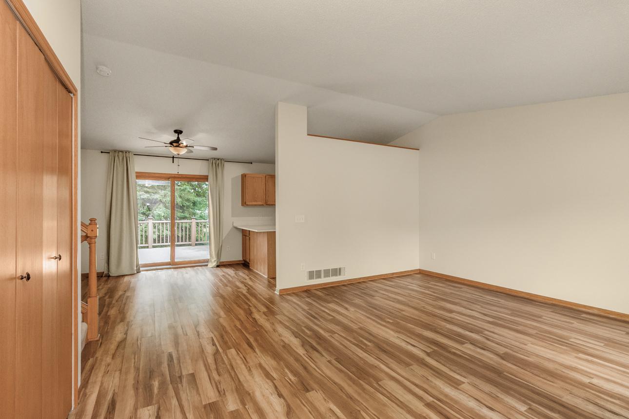 4693 Heather Ridge Road North St. Paul, MN 55128 - Photo 3 of 39