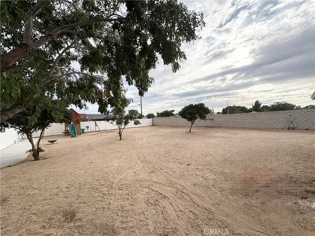 a view of a house with entertaining space