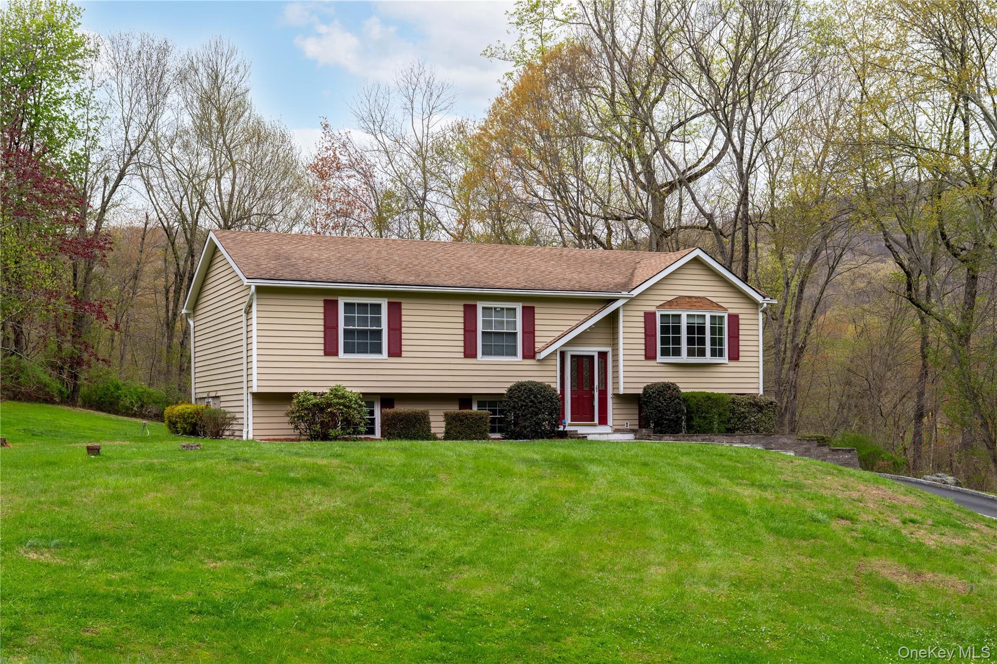 25 Boswell Road Putnam Valley, NY 10579 - Photo 1 of 17