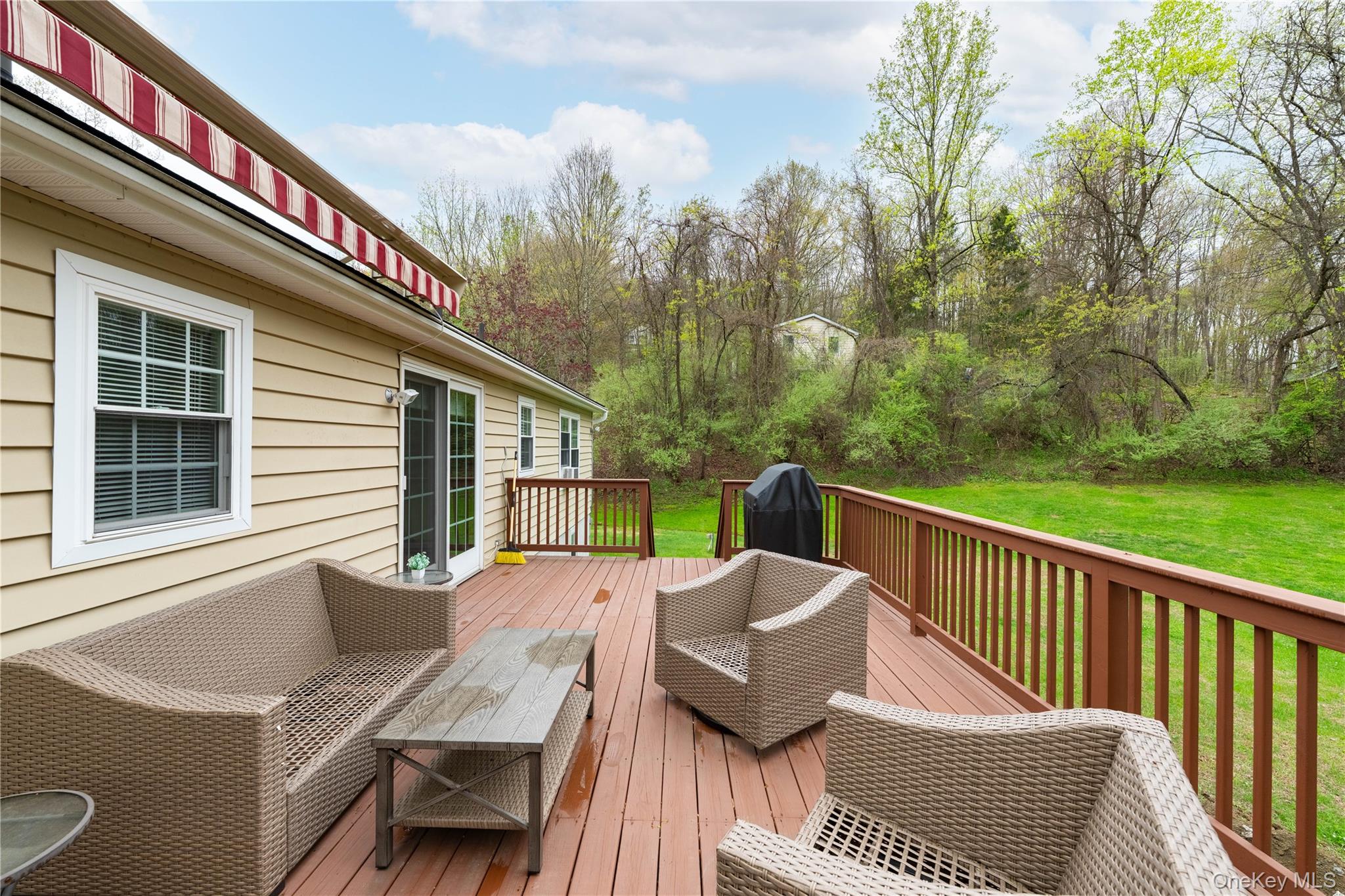 25 Boswell Road Putnam Valley, NY 10579 - Photo 3 of 17 with SunSetter Awning