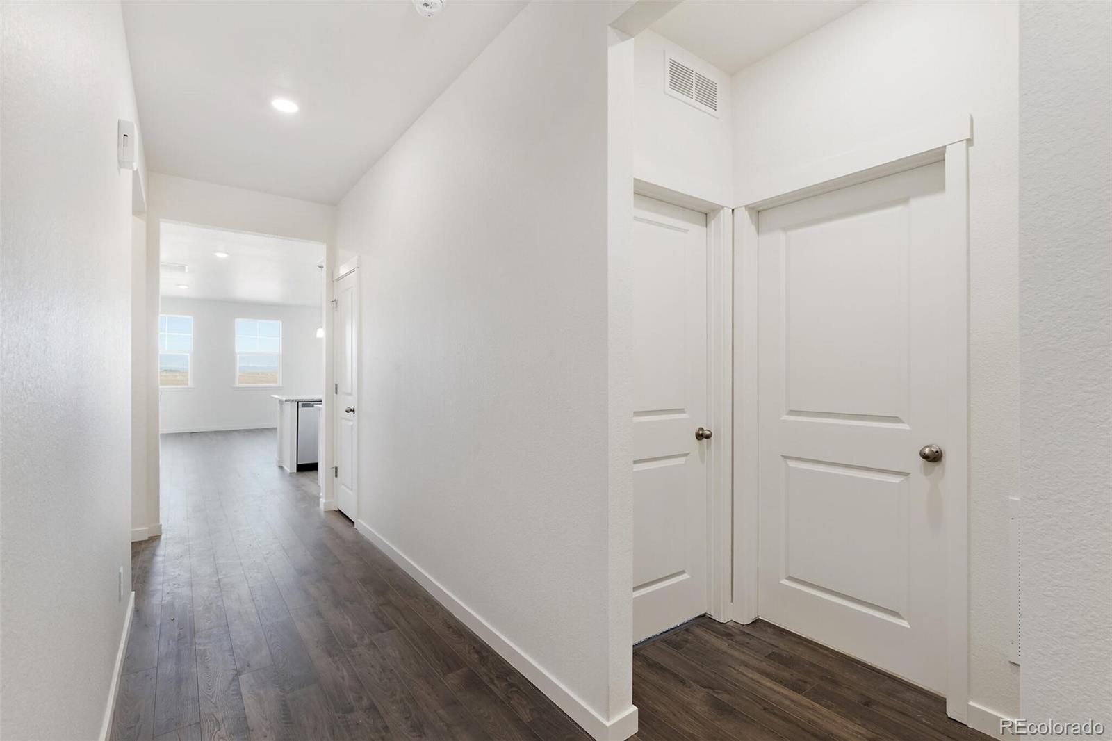 4859 Lynxes Way Johnstown, CO 80534 - Photo 5 of 28