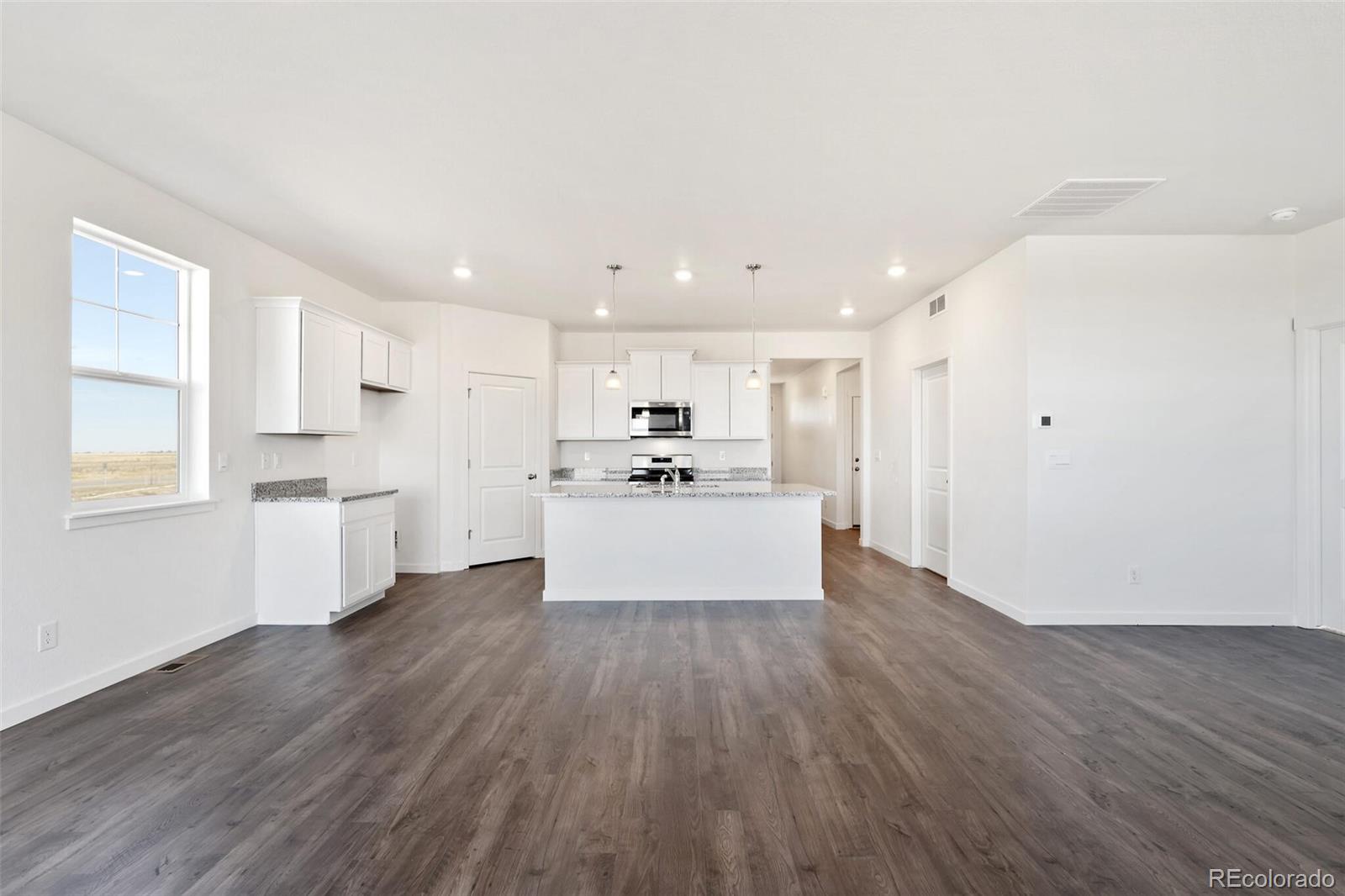 4859 Lynxes Way Johnstown, CO 80534 - Photo 6 of 28