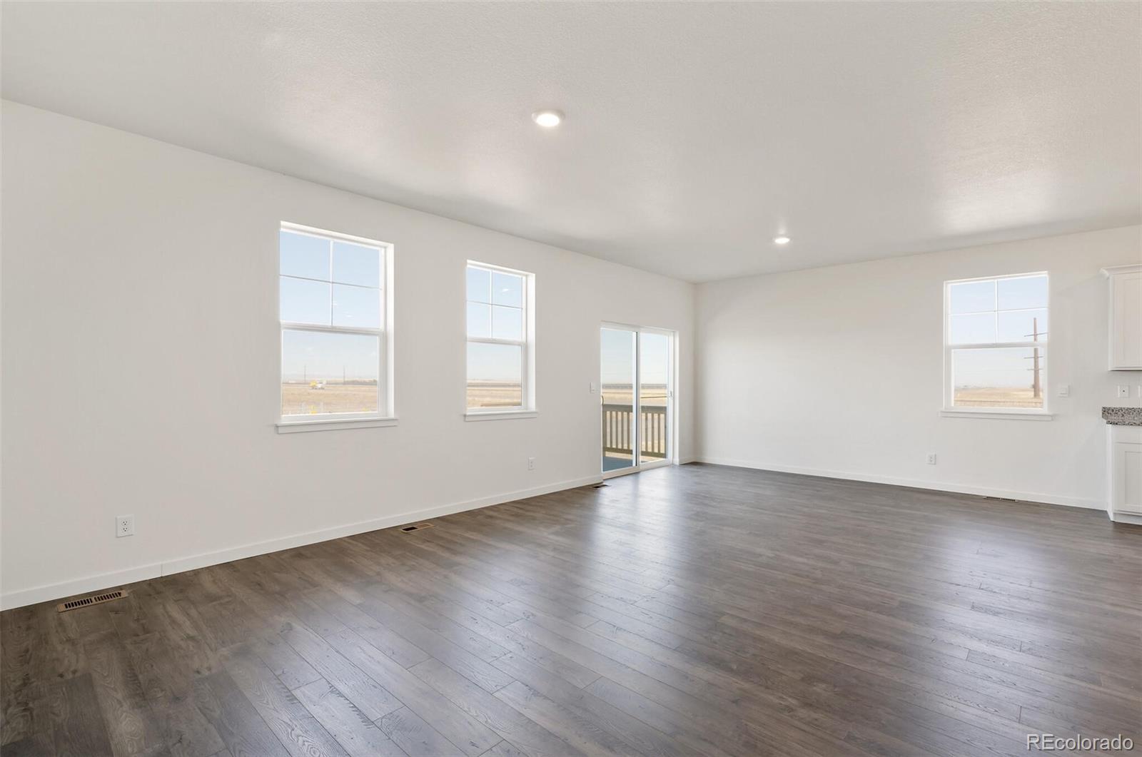 4859 Lynxes Way Johnstown, CO 80534 - Photo 9 of 28