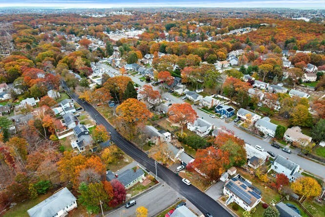 115 Quinn Road Lynn, MA 01904 - Photo 27 of 38 an aerial view of multiple house